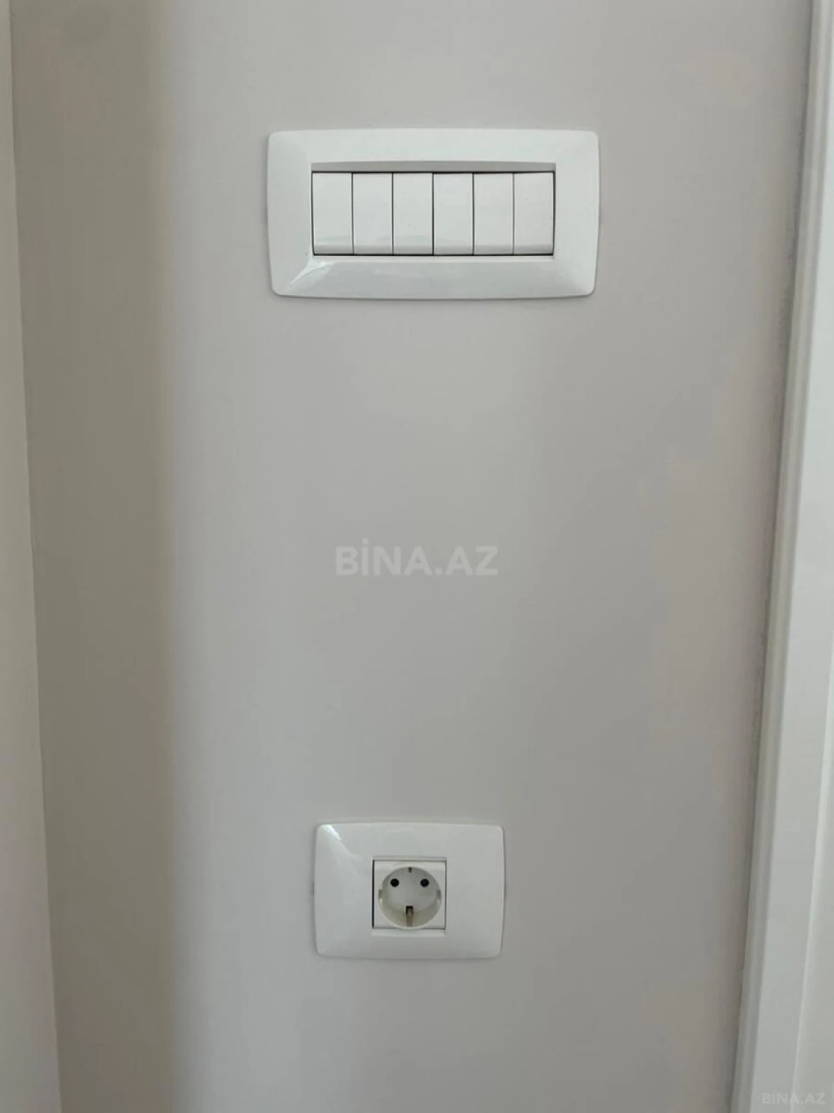 Satılır 3 otaqlı mənzil 92 m²