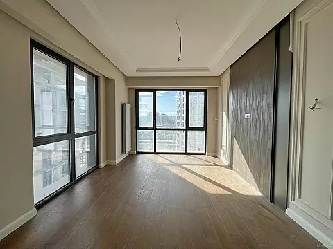 Satılır 3 otaqlı mənzil 92 m²