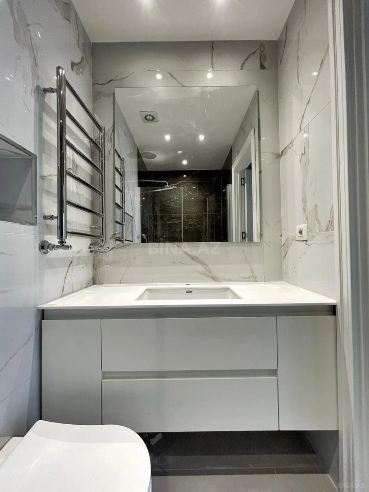 Satılır 3 otaqlı mənzil 92 m²