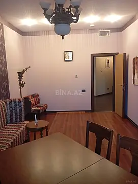 Satılır 4 otaqlı mənzil 200 m²
