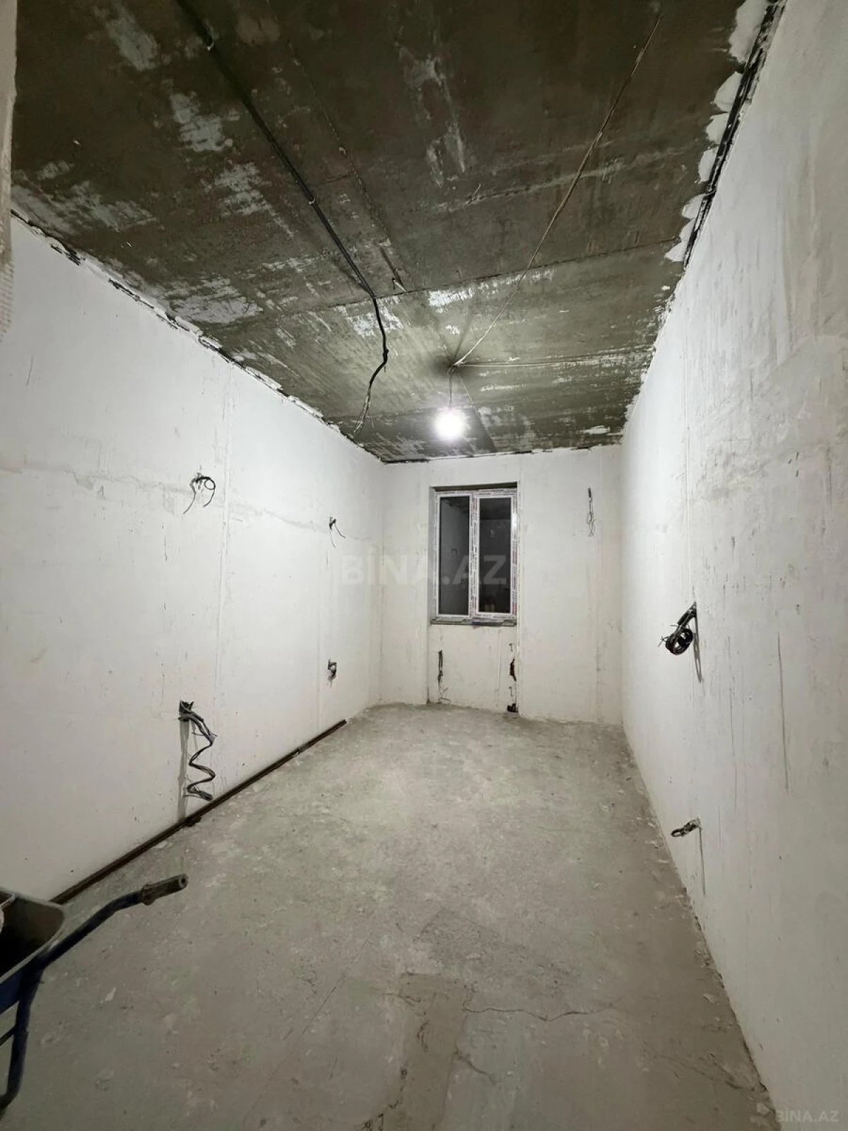 Satılır 3 otaqlı mənzil 123 m²