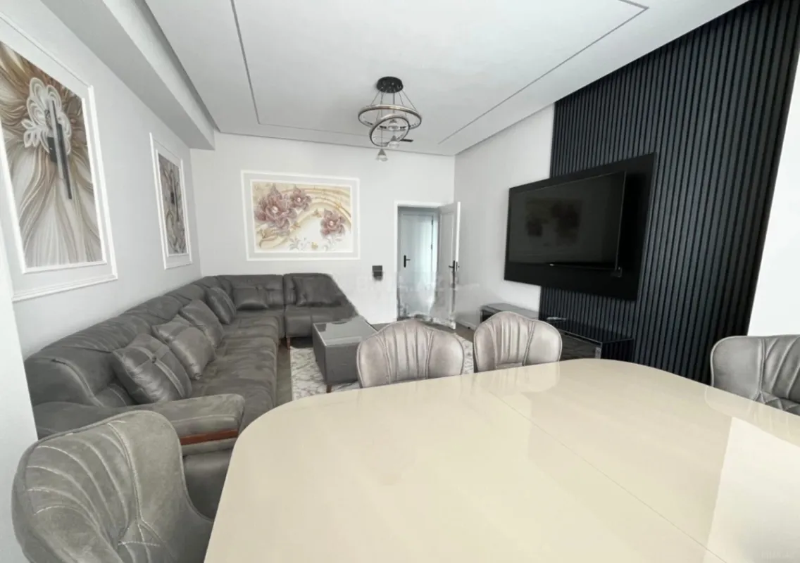 Kirayə verilir 3 otaqlı mənzil 115 m²