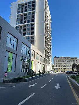 Satılır 2 otaqlı mənzil 79.3 m²