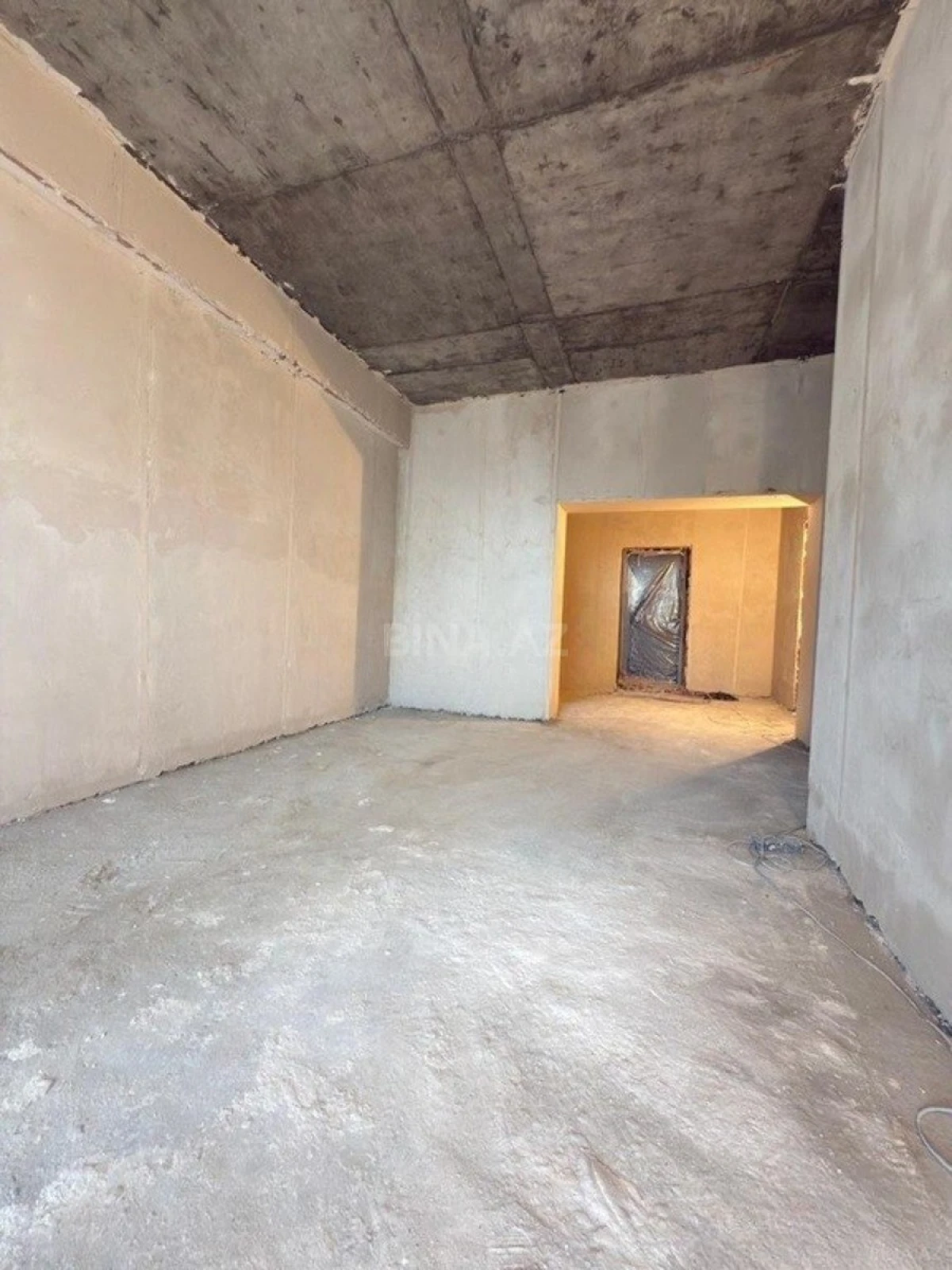Satılır 2 otaqlı mənzil 79.3 m²