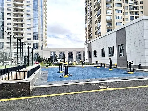 Satılır 2 otaqlı mənzil 79.3 m²
