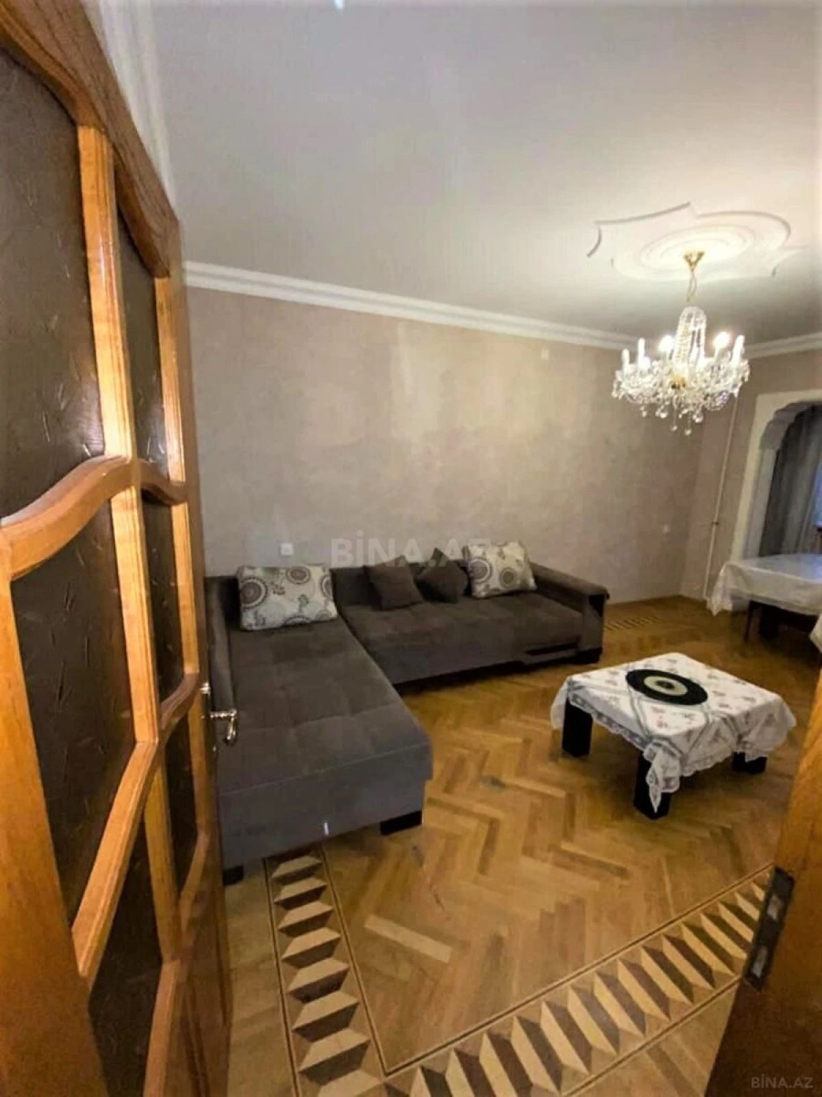 Satılır 4 otaqlı mənzil 100 m²