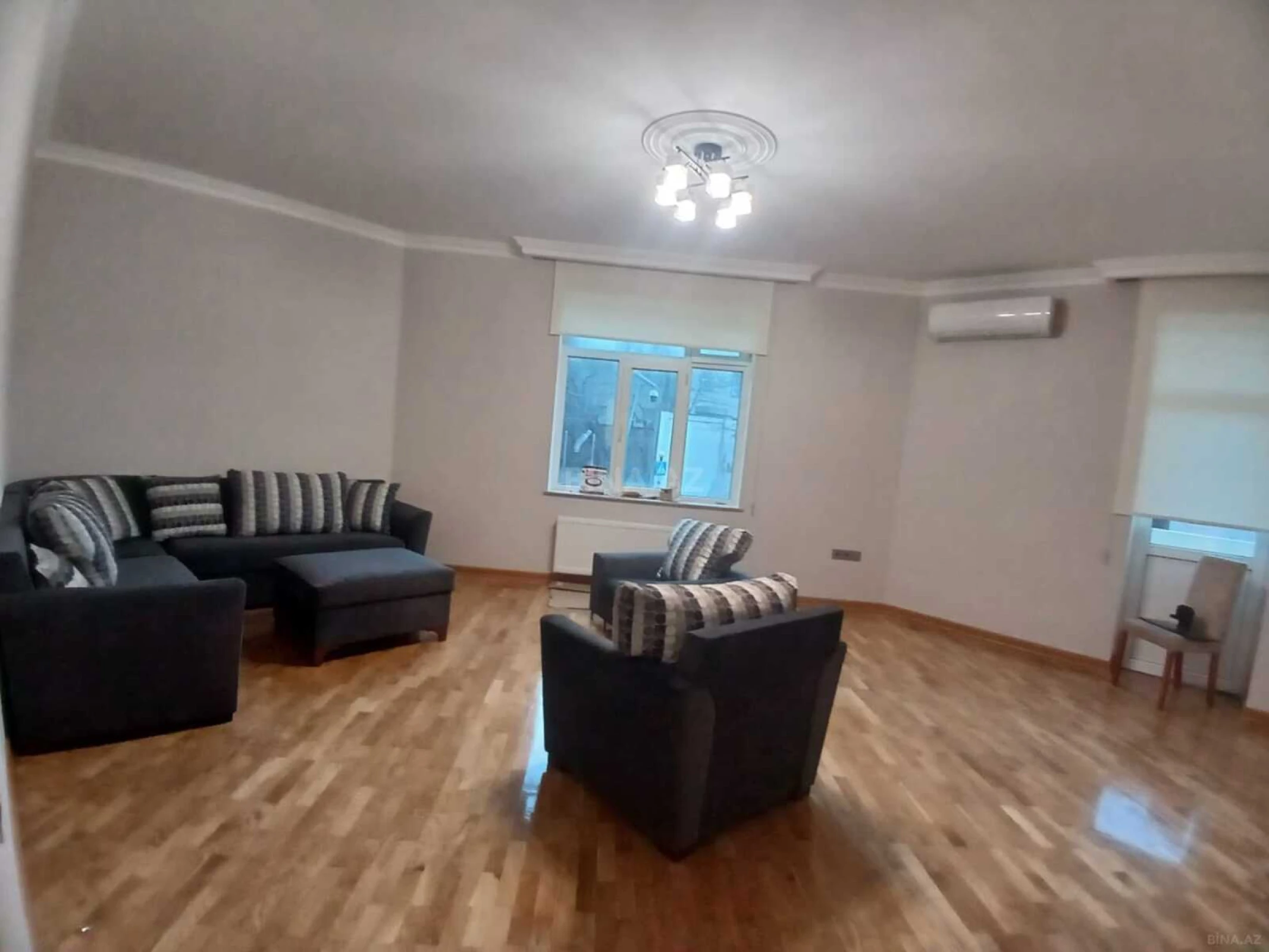 Kirayə verilir 2 otaqlı mənzil 100 m²