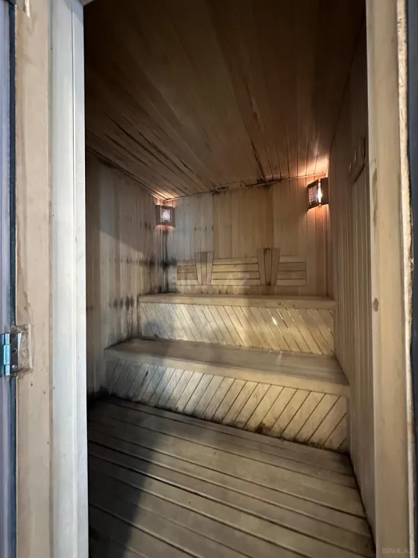 Satılır 4 otaqlı həyət evi 240 m²