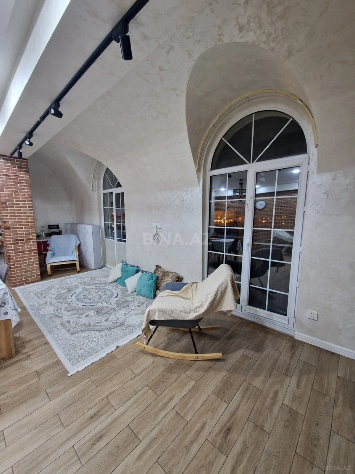 Satılır 2 otaqlı mənzil 80 m²