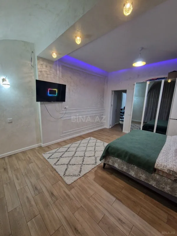 Satılır 2 otaqlı mənzil 80 m²