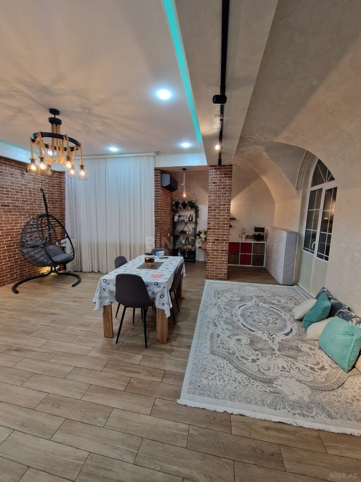 Satılır 2 otaqlı mənzil 80 m²