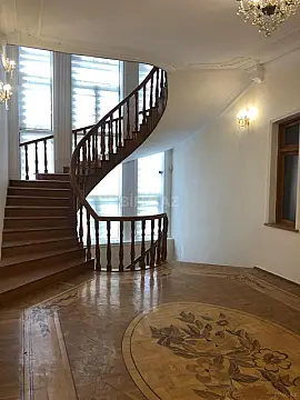 Satılır 6 otaqlı həyət evi 450 m²