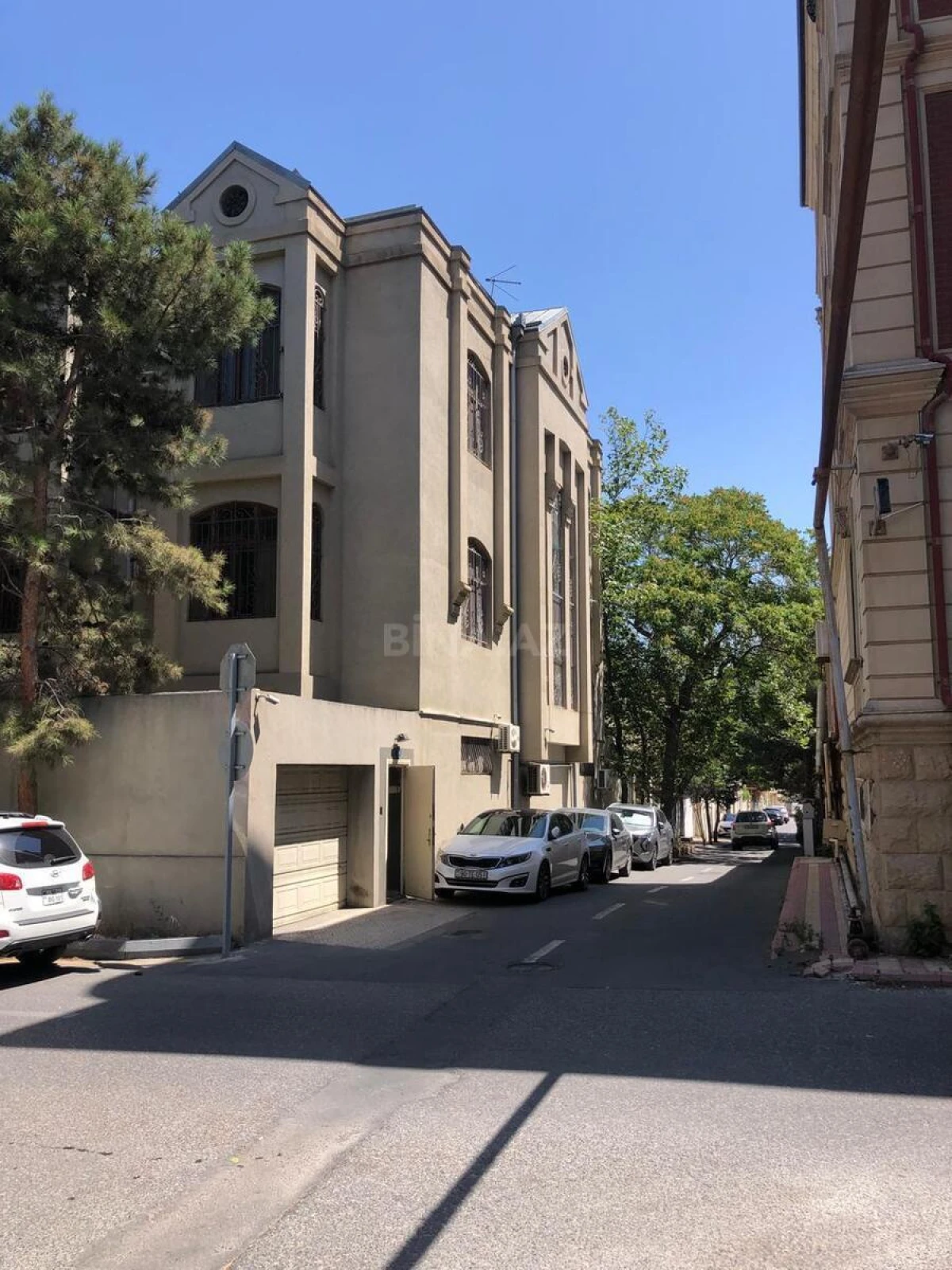 Satılır 6 otaqlı həyət evi 450 m²