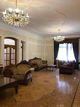 Satılır 6 otaqlı həyət evi 450 m²