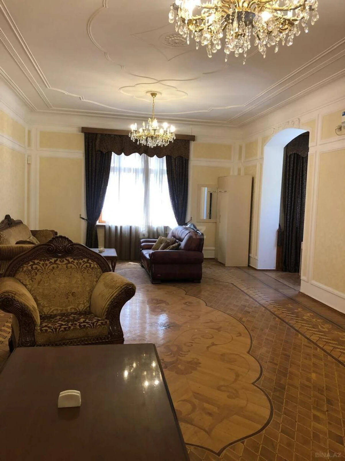 Satılır 6 otaqlı həyət evi 450 m²