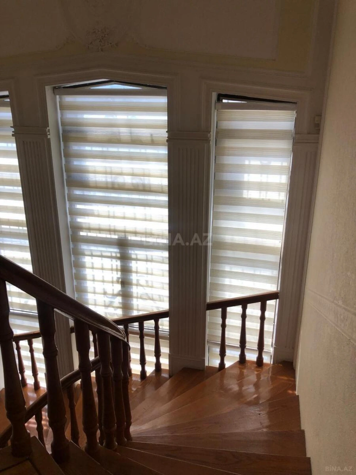 Satılır 6 otaqlı həyət evi 450 m²