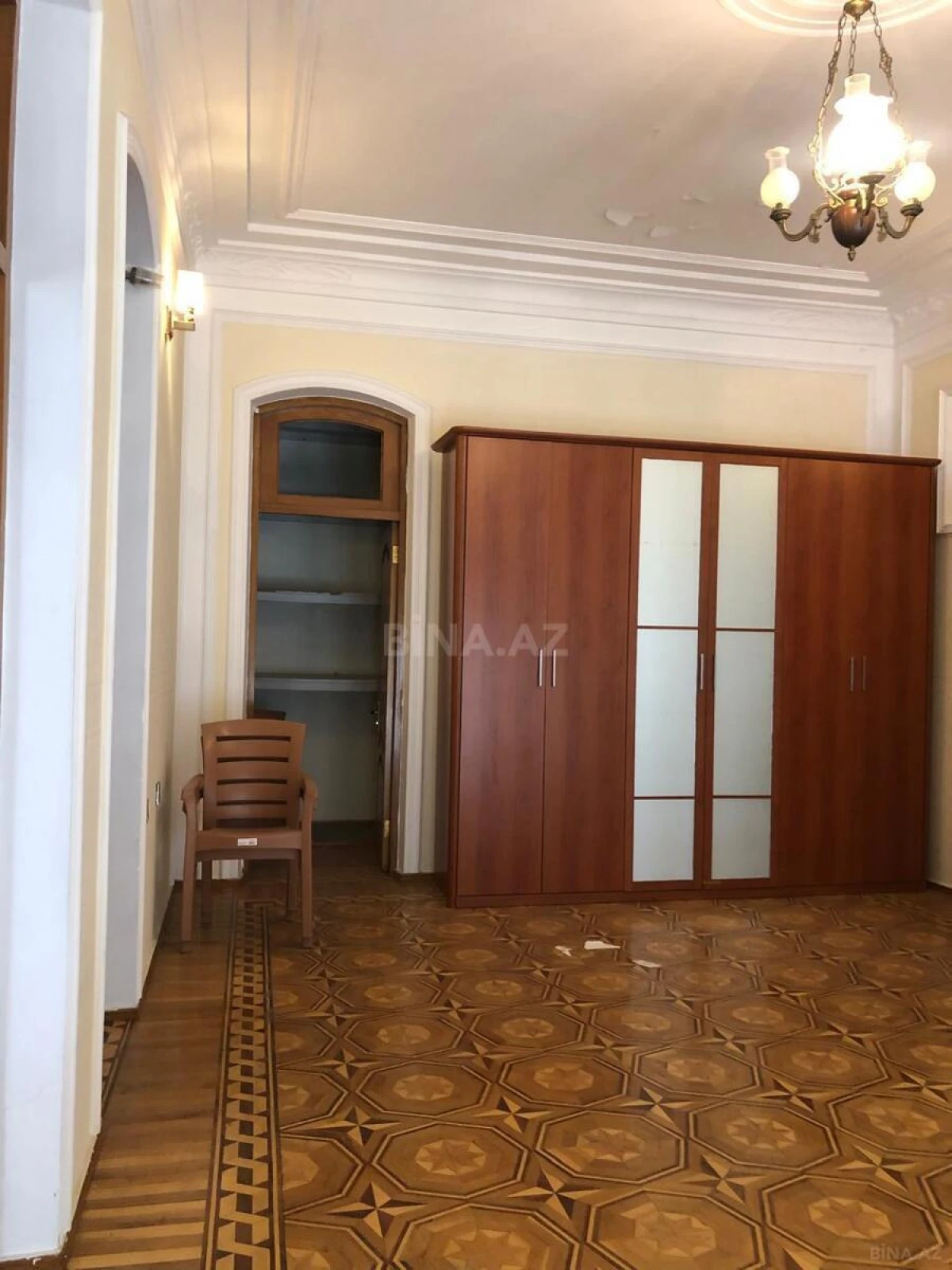Satılır 6 otaqlı həyət evi 450 m²