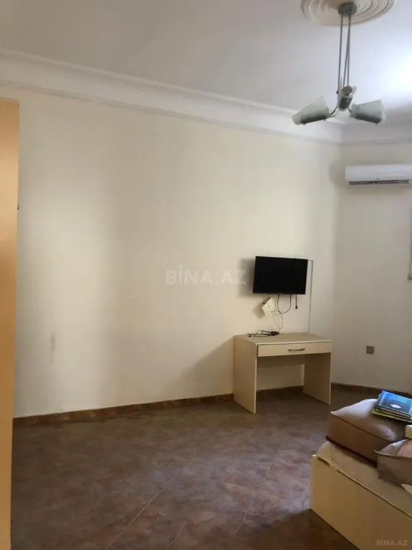 Satılır 6 otaqlı həyət evi 450 m²