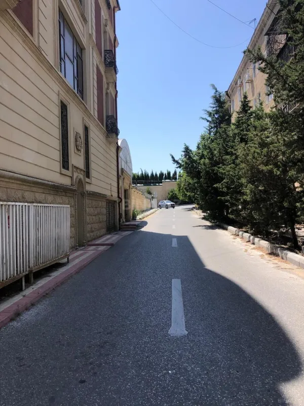 Satılır 6 otaqlı həyət evi 450 m²