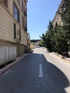 Satılır 6 otaqlı həyət evi 450 m²