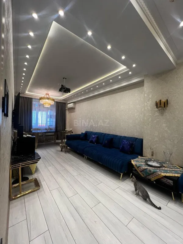 Satılır 3 otaqlı mənzil 146 m²