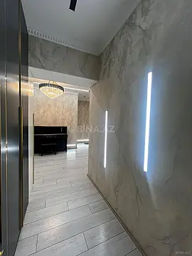 Satılır 3 otaqlı mənzil 146 m²