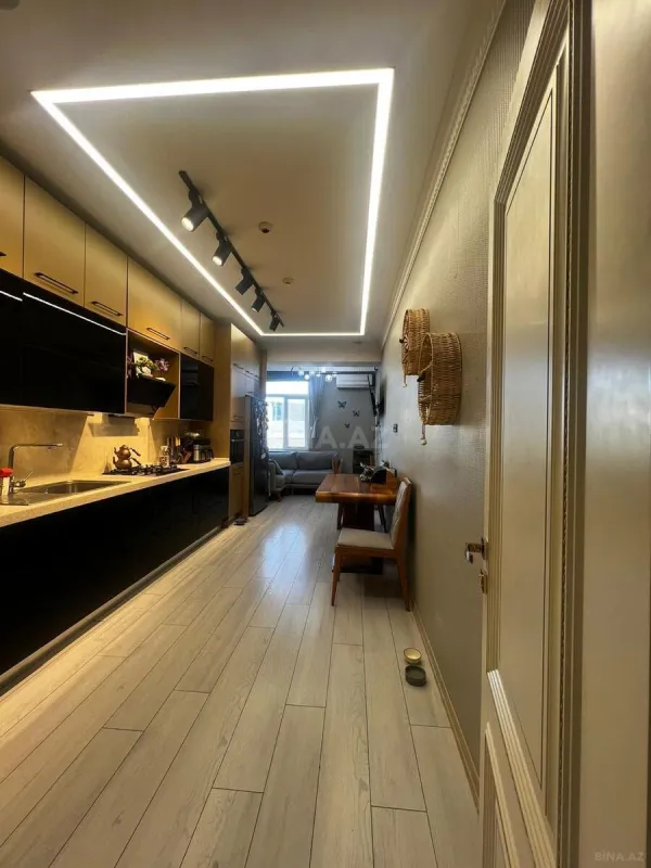 Satılır 3 otaqlı mənzil 146 m²