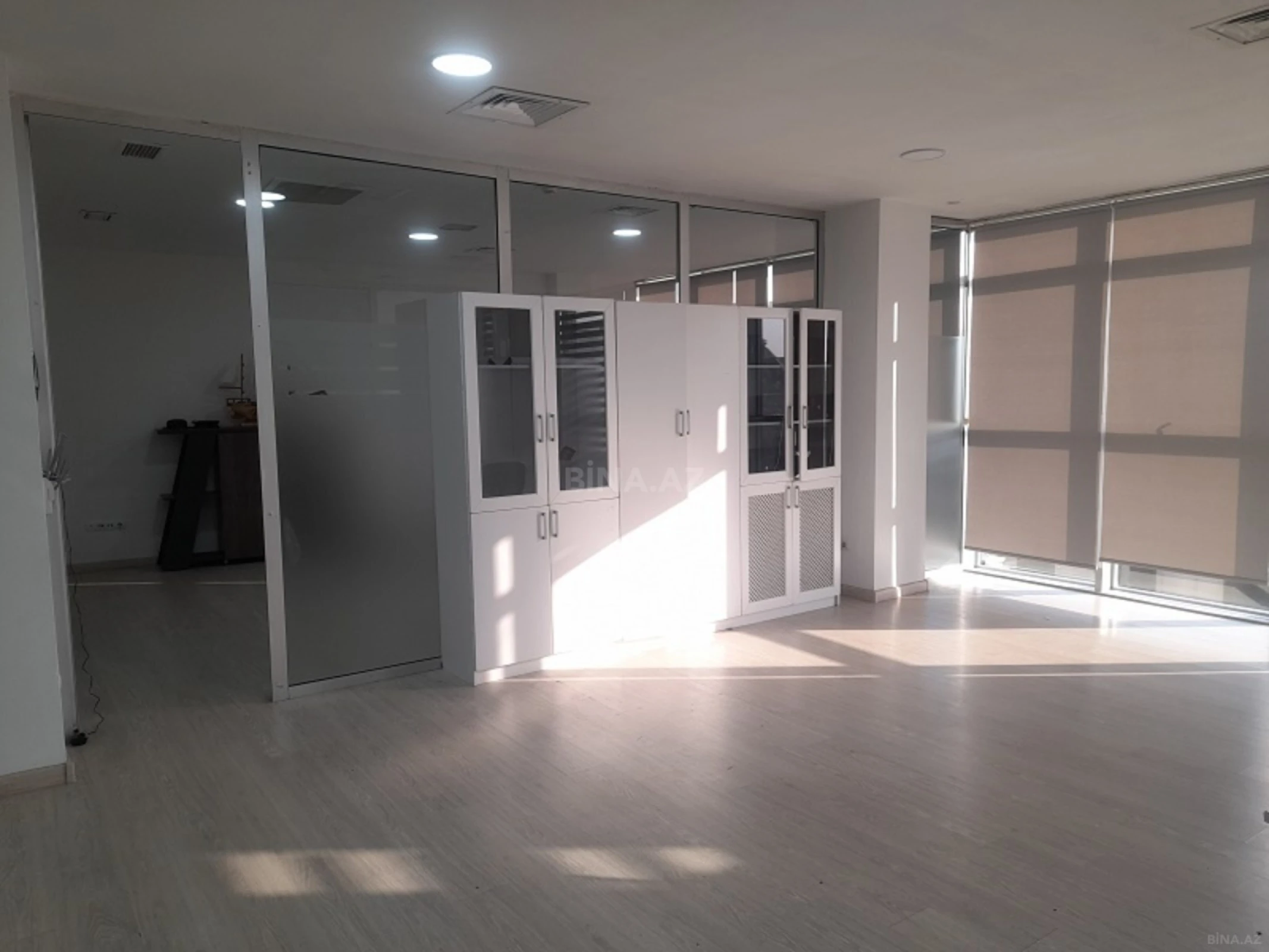 Kirayə verilir 4 otaqlı ofis 120 m²