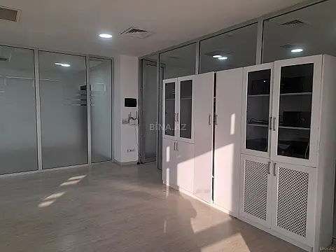 Kirayə verilir 4 otaqlı ofis 120 m²