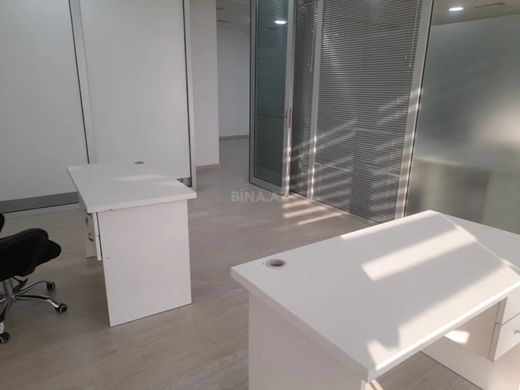 Kirayə verilir 4 otaqlı ofis 120 m²