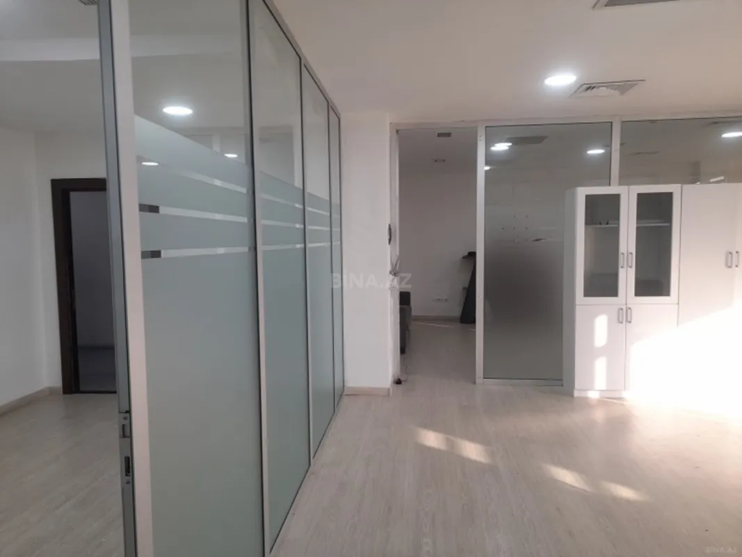 Kirayə verilir 4 otaqlı ofis 120 m²