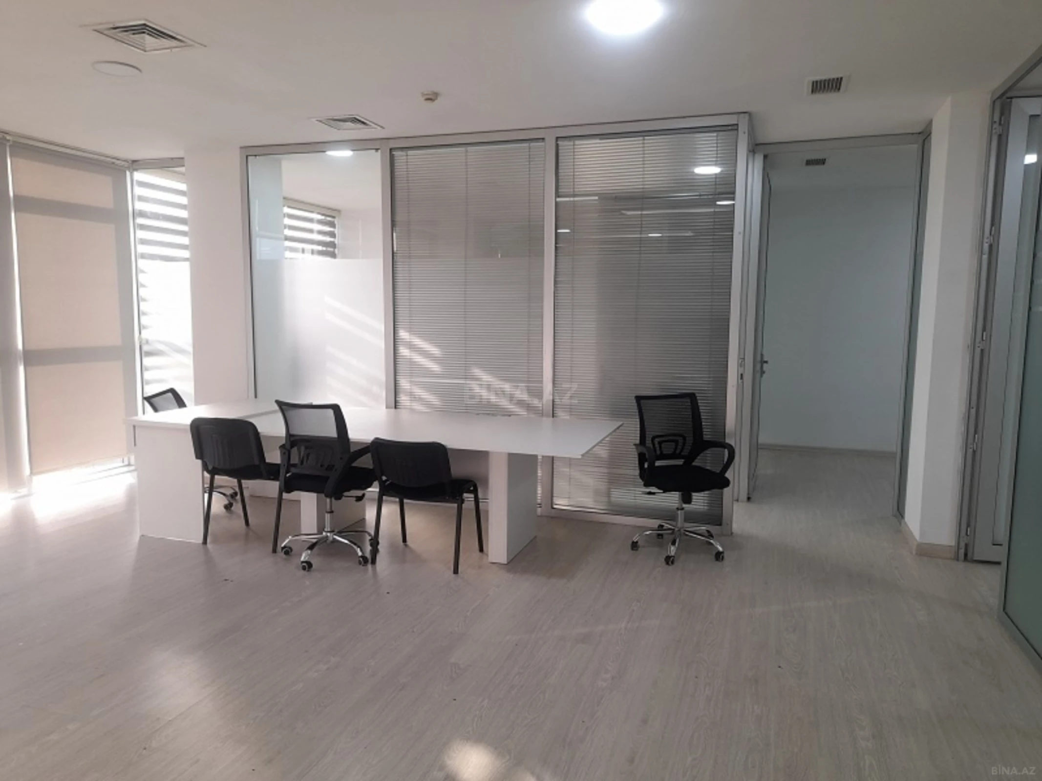 Kirayə verilir 4 otaqlı ofis 120 m²