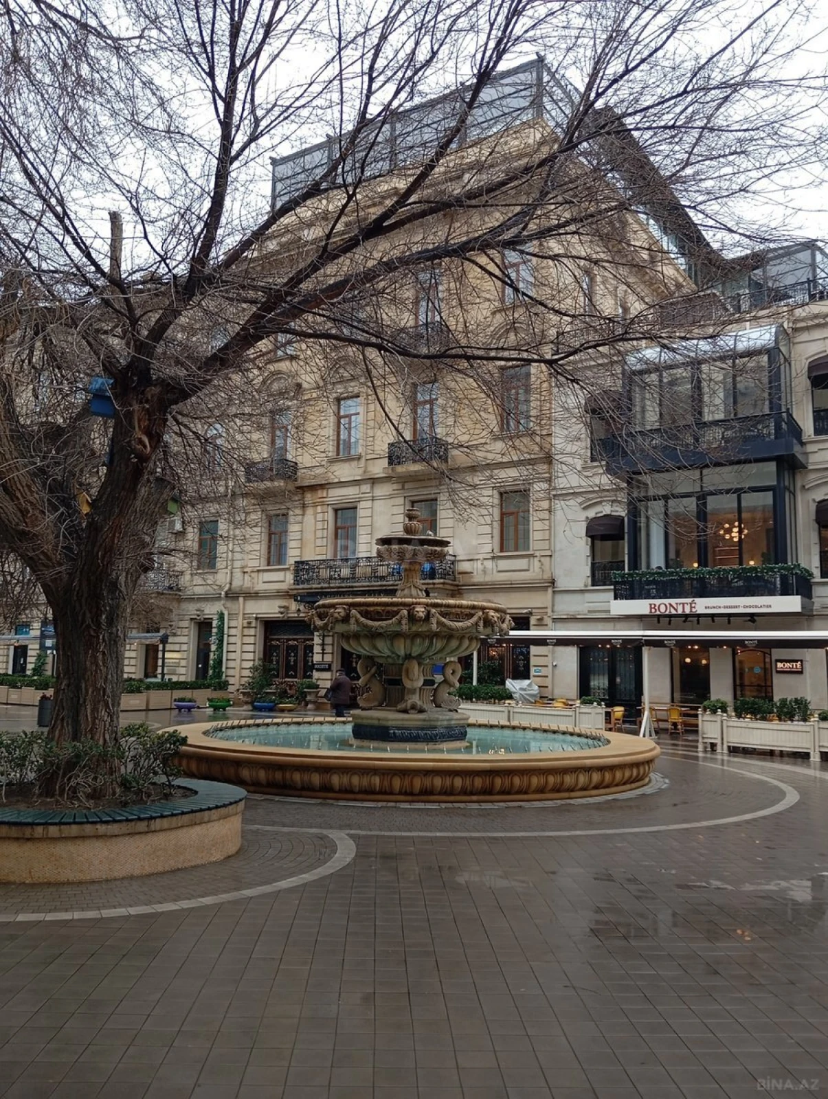 Satılır 2 otaqlı mənzil 70 m²