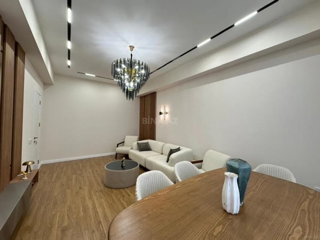 Satılır 2 otaqlı mənzil 90 m²