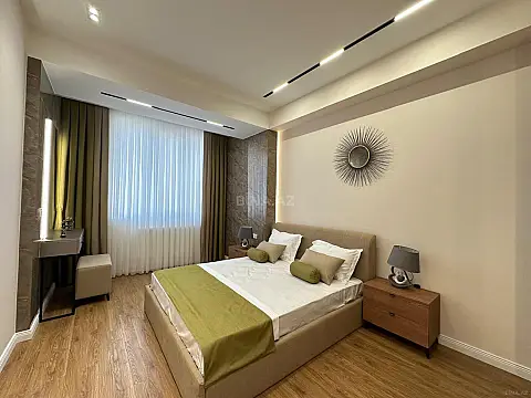 Satılır 2 otaqlı mənzil 90 m²