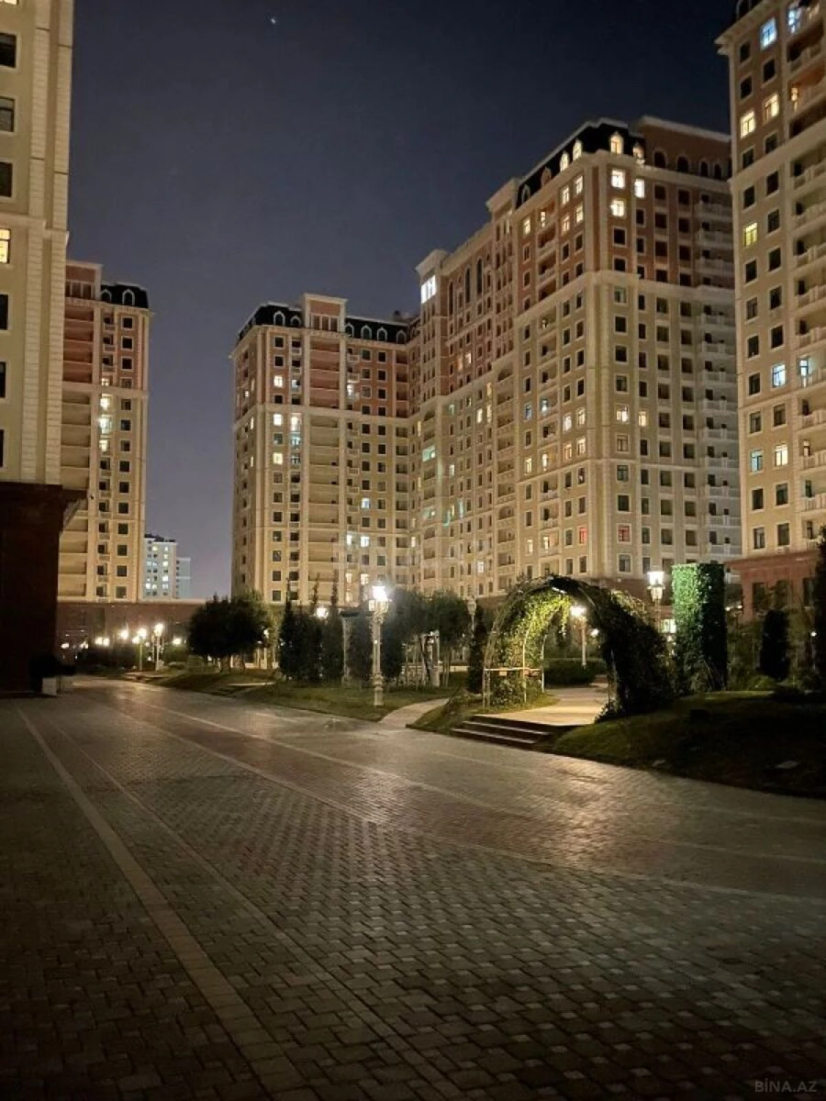 Satılır 2 otaqlı mənzil 90 m²