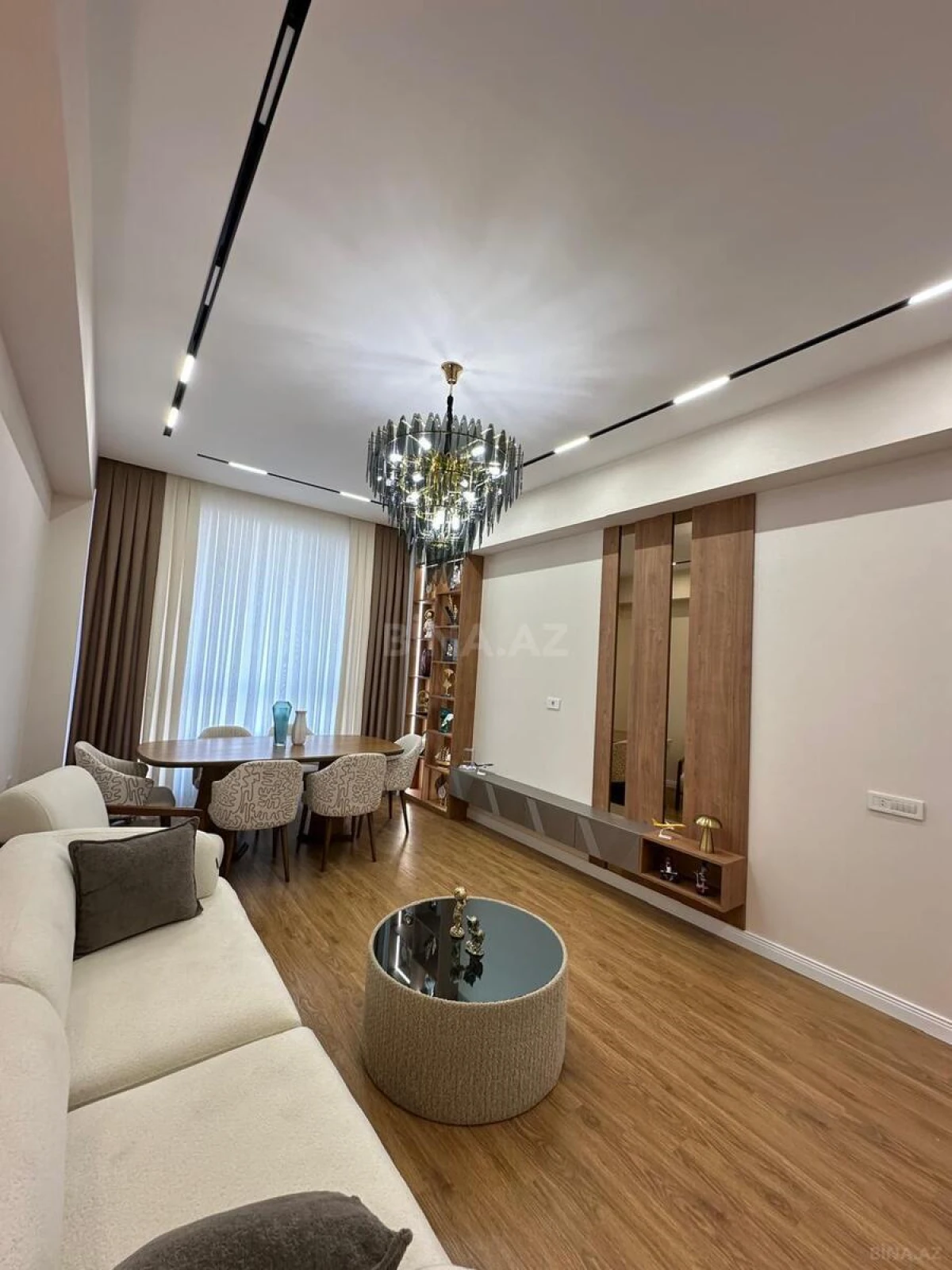 Satılır 2 otaqlı mənzil 90 m²
