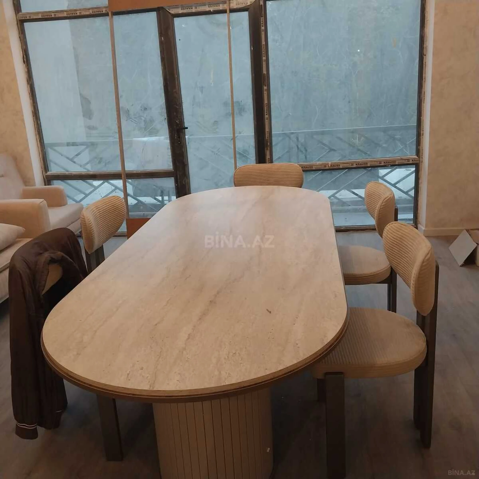 Kirayə verilir 2 otaqlı mənzil 73 m²