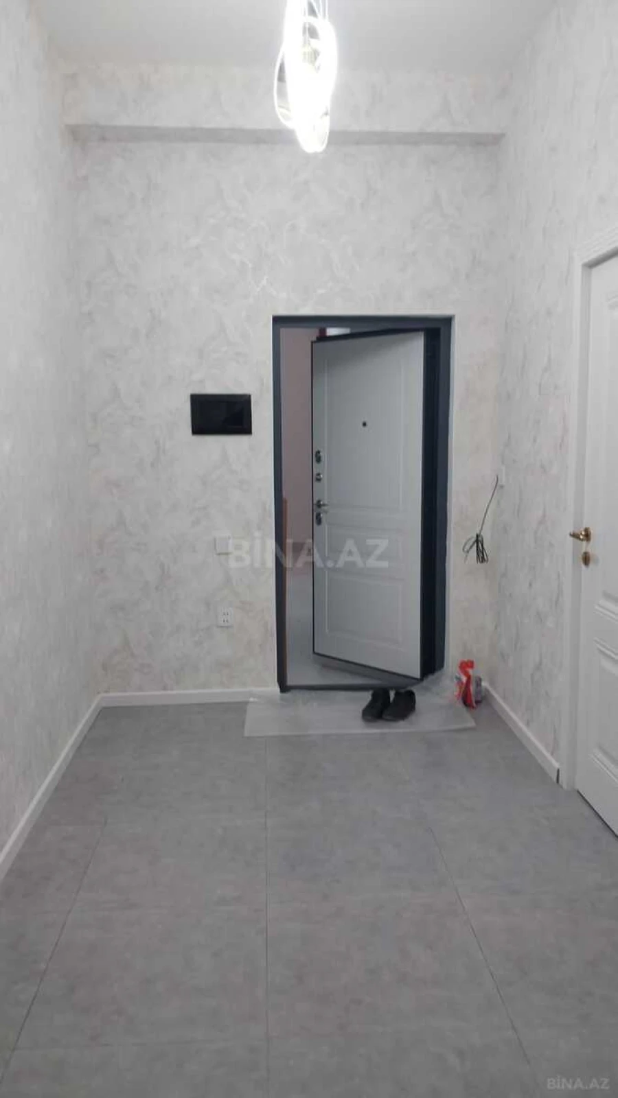 Kirayə verilir 2 otaqlı mənzil 73 m²