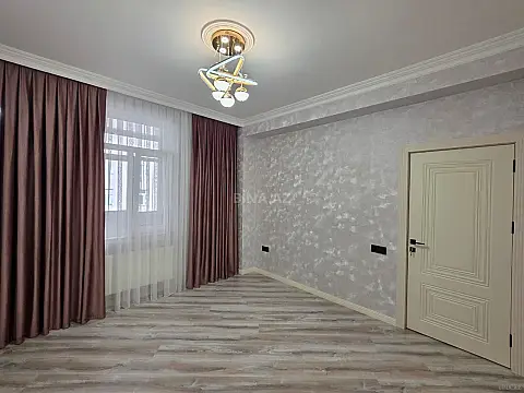 Satılır 3 otaqlı mənzil 98 m²
