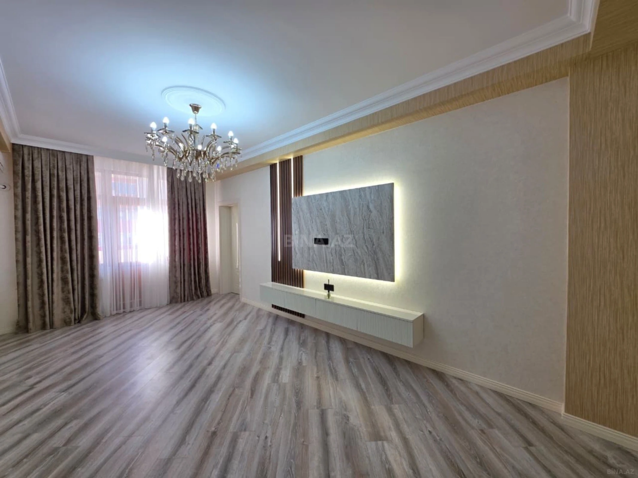 Satılır 3 otaqlı mənzil 98 m²