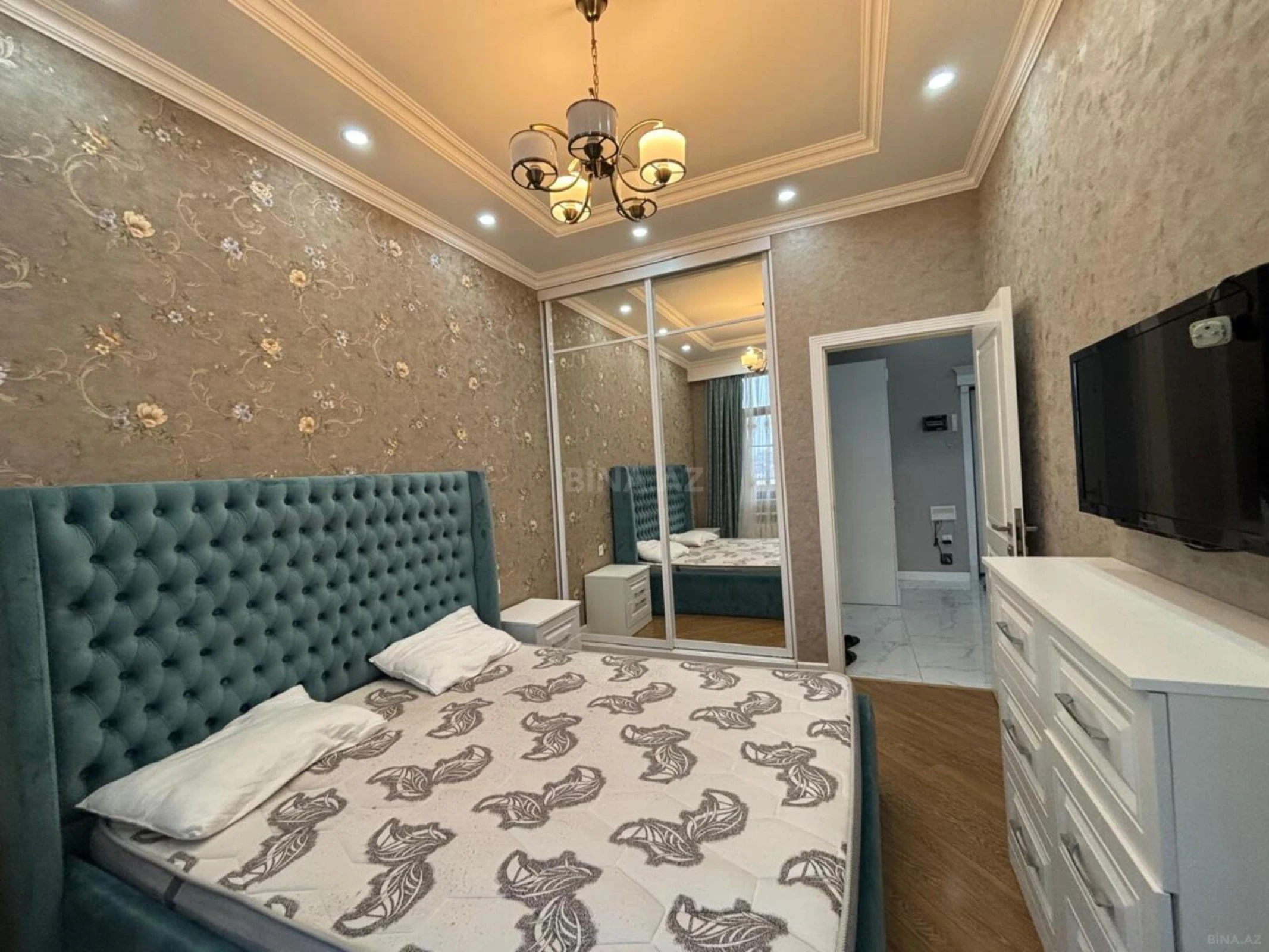 Kirayə verilir 2 otaqlı mənzil 60 m²