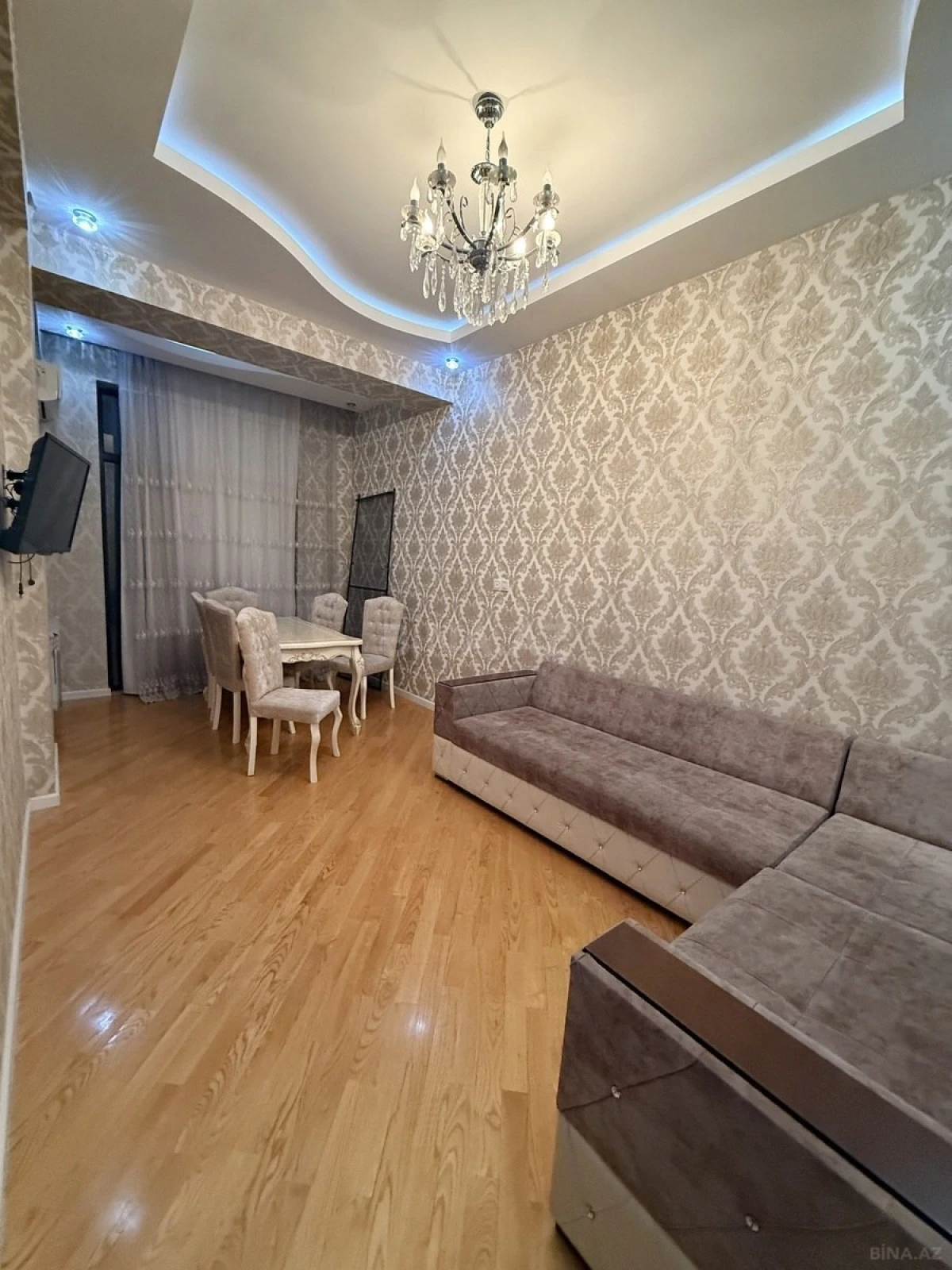 Kirayə verilir 2 otaqlı mənzil 80 m²