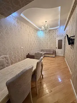 Kirayə verilir 2 otaqlı mənzil 80 m²