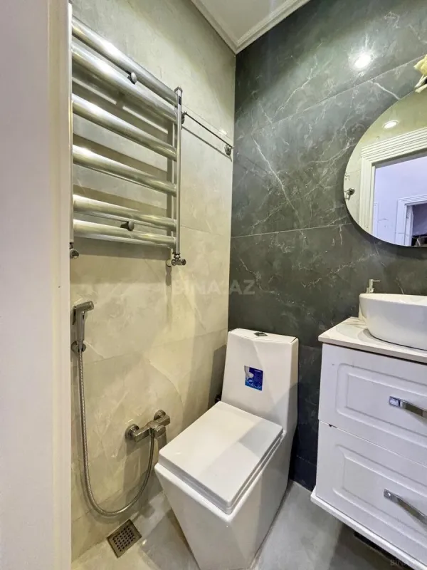 Satılır 2 otaqlı mənzil 60.7 m²