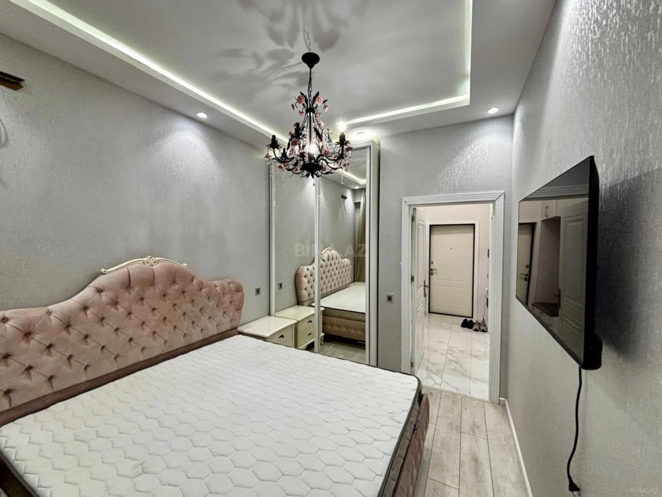 Satılır 2 otaqlı mənzil 60.7 m²