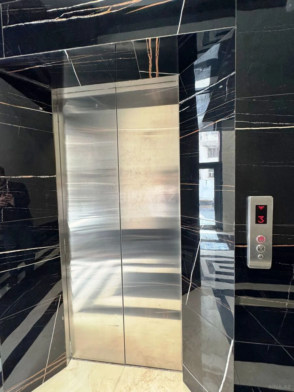 Satılır 2 otaqlı mənzil 60.7 m²