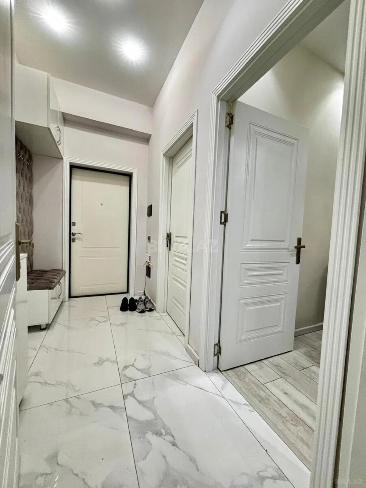 Satılır 2 otaqlı mənzil 60.7 m²