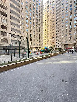 Satılır 3 otaqlı mənzil 80 m² — Bakı, İnşaatçılar 3 otaq 80.00 m²