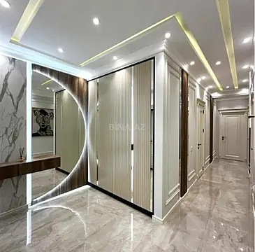Satılır 3 otaqlı mənzil 135 m²